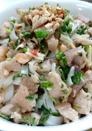 Hình của món Mì Quảng trộn.