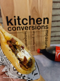 Foto resep Pizza Fritta Napoli (Pizza Goreng)