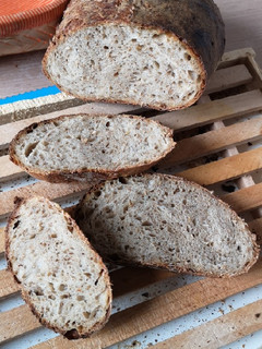 Sörtörkölyös kovászos kenyér recept fotója