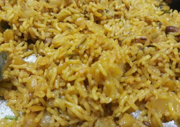 Steps to Make Speedy Masala Khichadi