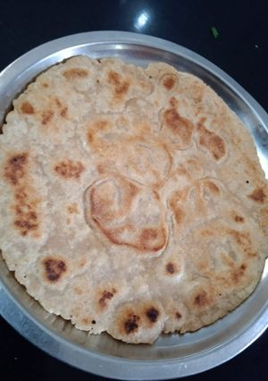 ફરાળી પરોઠા (Farali Paratha Recipe In Gujarati) રેસીપી મુખ્ય ફોટો