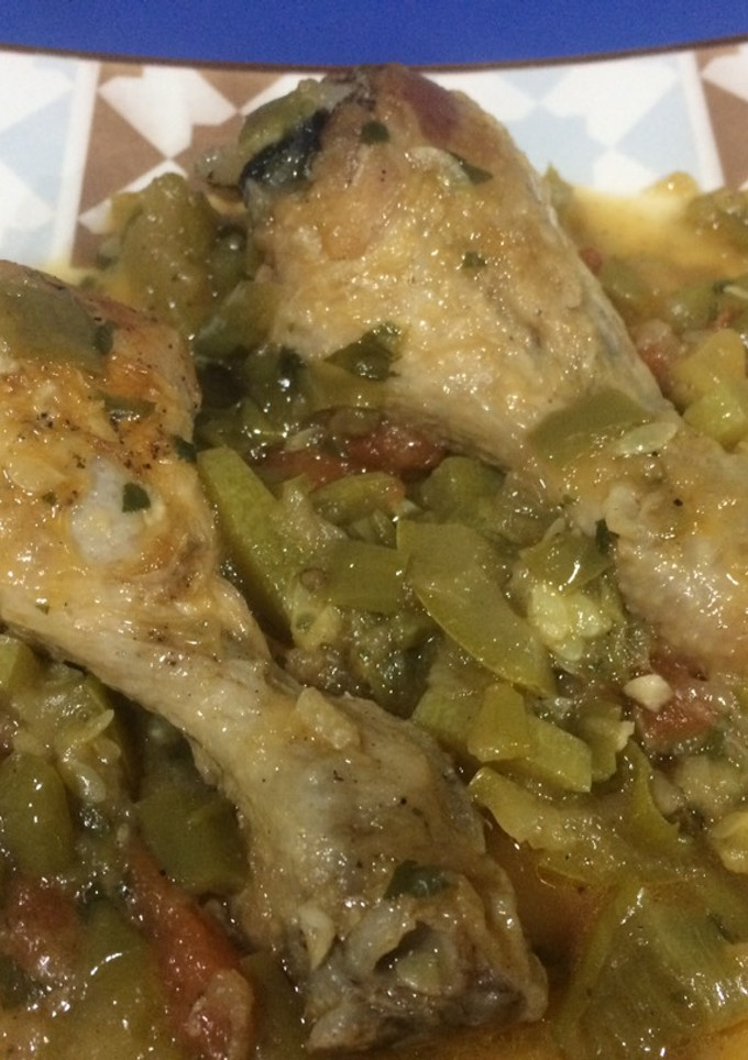 Una foto de Pollo con pisto (en sanfaina)