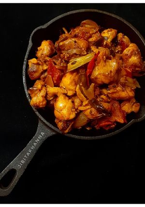 A picture of Gorkhey Achaar style Lat Pat Chicken / Mishmash Chicken.