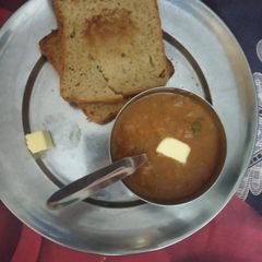 A picture of Bhaji.