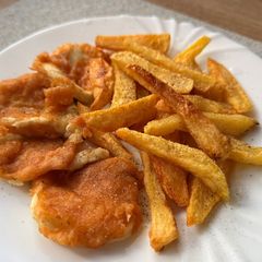 A picture of Halloumi and Chips (Vegetarian).