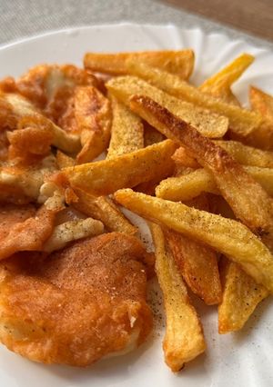 A picture of Halloumi and Chips (Vegetarian).