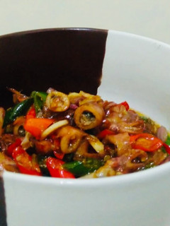 Foto resep Tumis cumi asin pedas