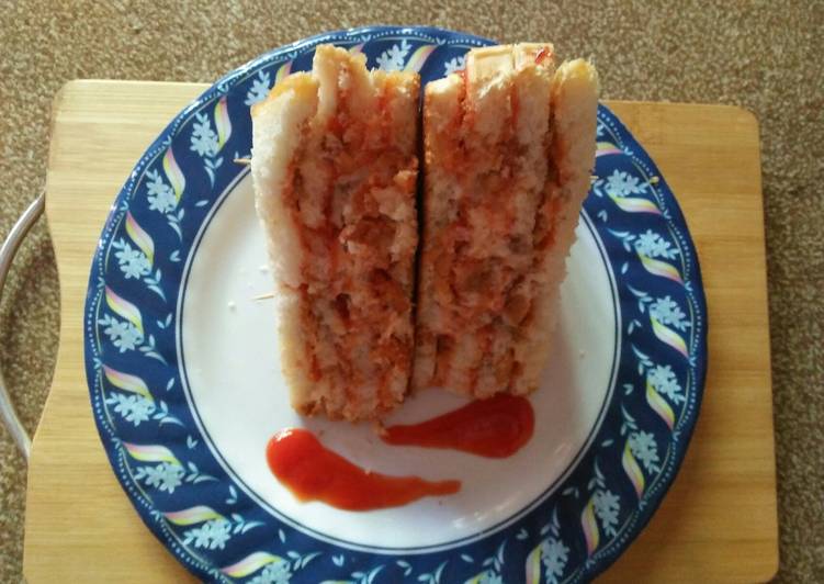 Cheesay chicken tikka sandwich
