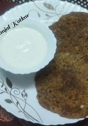 A picture of Jowar-Bajri Thalipeeth.