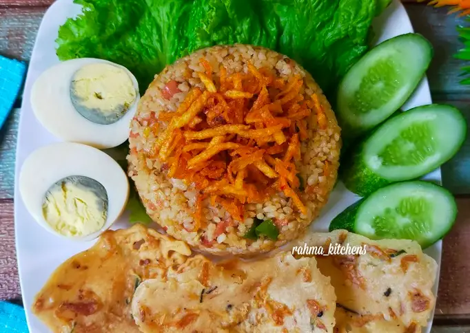 Nasi Goreng Sosis Cabe Hijau