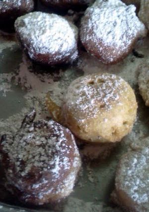 A picture of Funnel Cake Doughnuts.