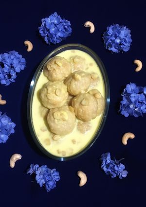 A picture of Juicy Milky Lentil Balls.