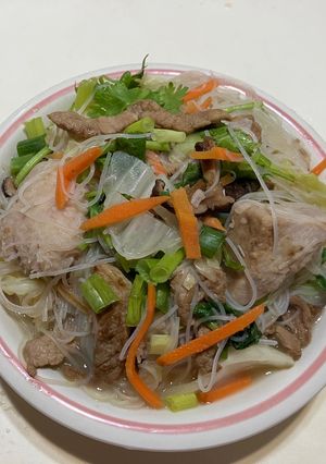 高麗菜芋頭米粉湯 的食譜成品照片