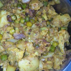 A picture of Aloo gobhi or peas ki sabji.