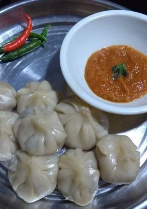A picture of Momos.