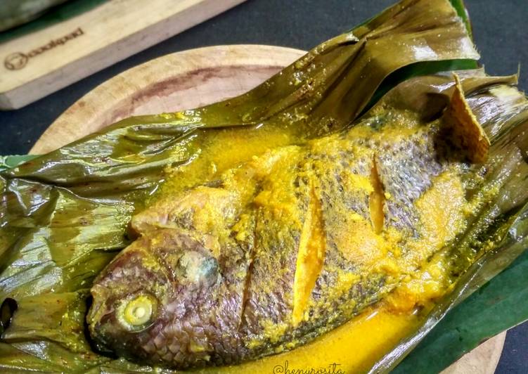 Resep Pais/Pepes Ikan Nila Bumbu Kuning, Lezat Sekali