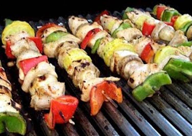 How to Make Homemade Garlic Lime Chicken Kabobs