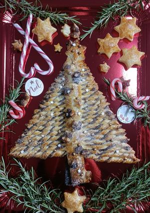 Une photo de 🎄Sapin feuilleté au chocolat (Noël)