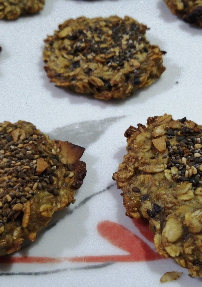Una foto de Galletas Avena Plátano & Papaya con Sésamo Negro Pistacho Canela