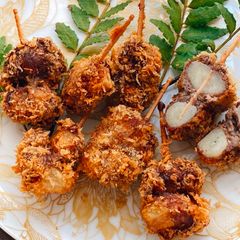 A picture of Japanese Garlic Kushiage (Fried Garlic Skewers).