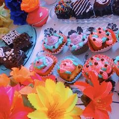 A picture of Vanilla cup cake.