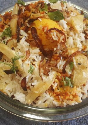 अंडा बिर्याणी (anda biryani recipe in marathi) रेसिपी चे मुख्य फोटो 