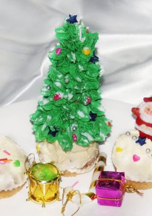 A picture of Christmas Tree CupCake.