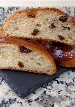 Foto principal de Krentenbollen o bollitos de pasas holandeses