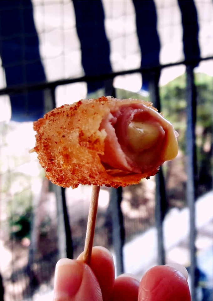 Una foto de Mini flamenquines de jamón y queso