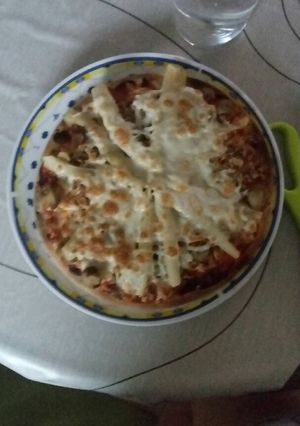Una foto de Pizza vegetal rica rica