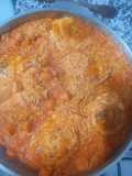 Arroz con Pollo y Salchichas Picantes en Salsa