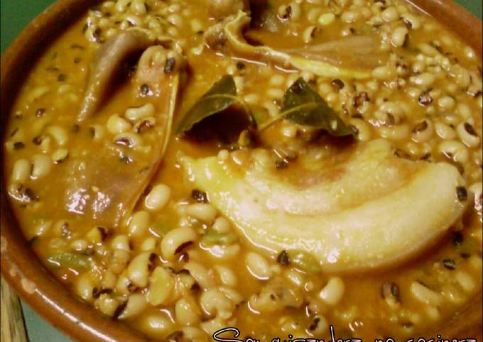 Carillas con oreja y papada de cerdo Receta de Mayte Fuentes Garcia- Cookpad