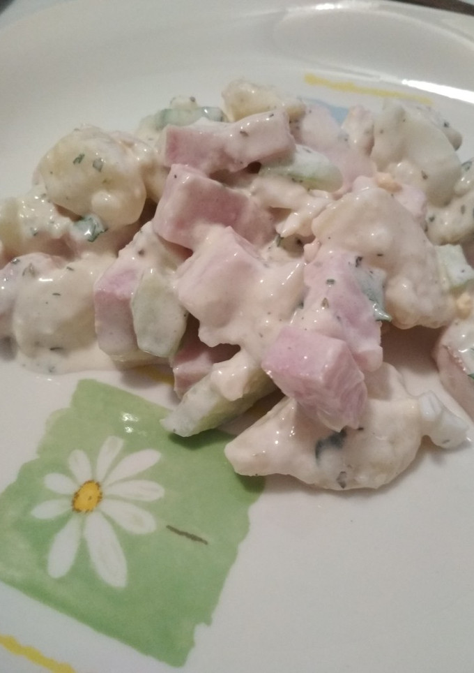 Una foto de Ensalada de patata y york