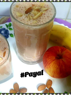 एप्पल बनाना मिल्क शेक (apple banana milk shake recipe in Hindi) रेसिपी मुख्य फोटो
