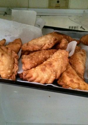 Una foto de Empanadas de Tararira fritas!!