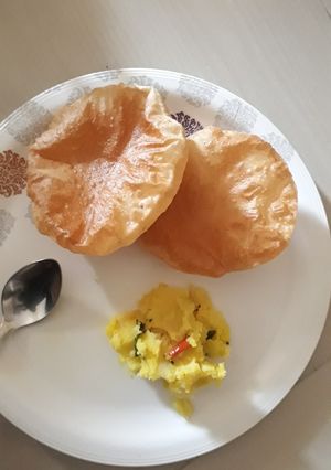 A picture of Puri bhaji.