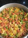 Arroz con chistorras y chorizo (o salchichas)