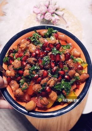 صورة لوصفة سلطة الفول غنية بالطاقه - دايت 😍💪