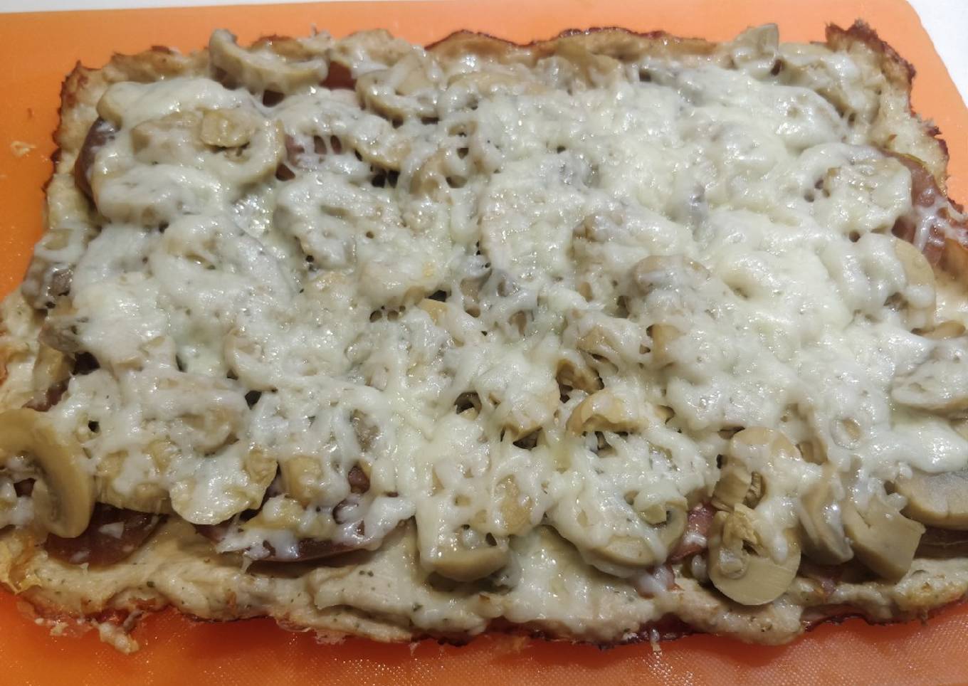 Pizza Champiñón con base de pollo