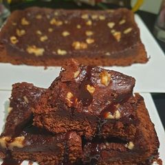 A picture of Eggless brownie cake.