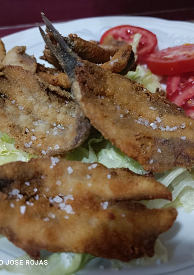 Una foto de Boquerones fritos en adobo