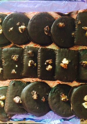 चॉकलेट बिस्कुट कुकीज़ (Chocolate biscuit cookies recipe in Hindi) रेसिपी मुख्य फोटो
