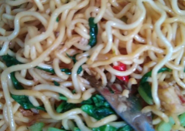 Mie goreng bawang putih