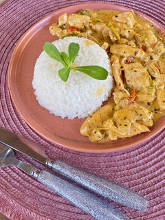 A picture of Chicken Stroganoff.