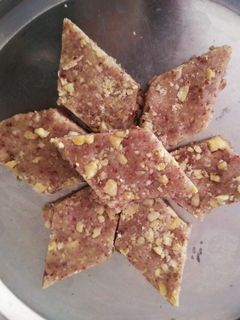 માંડવી પાક(mandvi paak recipe in gujarati) રેસીપી મુખ્ય ફોટો