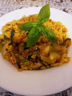 Cukkinis lecsó bulgurral,bazsalikommal/egytálétel/ 🍅🫑🌶 recept fotója