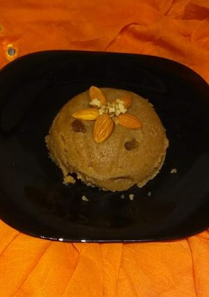 A picture of Semolina/Rwa Halwa.