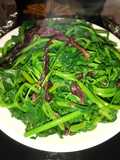 Rau muống, mùng tới, rau rền đỏ luộc
