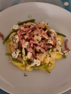 Une photo de Salade de pommes de terre au bleu