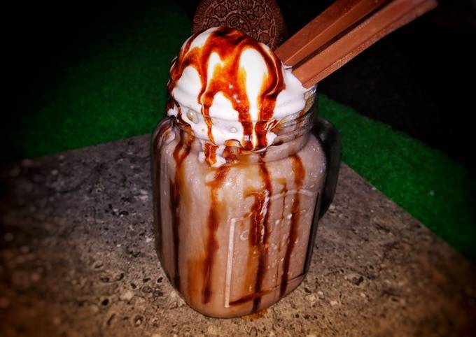 Easiest Way to Make Perfect Banana Oreo milkshake